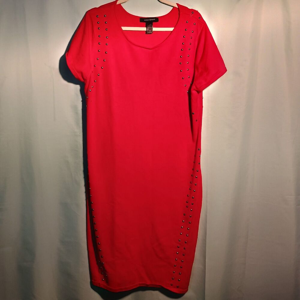 Women’s Red Studded Sheath Dress – Short Sleeve Body con Midi Dress